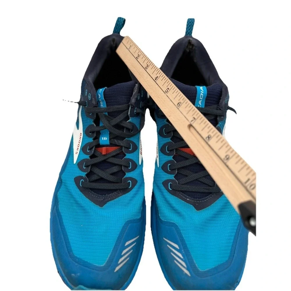 Brooks *see heel
